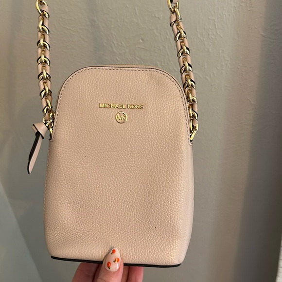 Michael Kors cross body bag - Picture 1 of 7